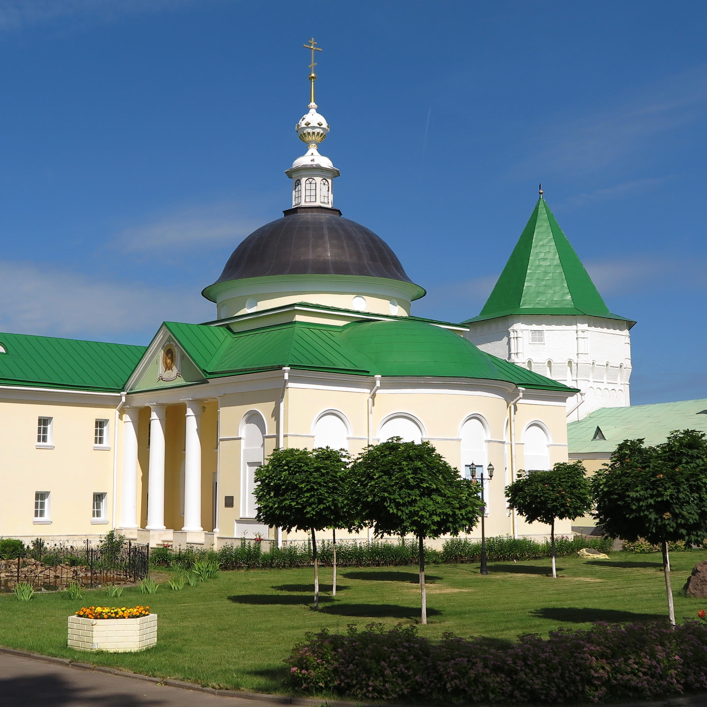 Храм в честь святителя Димитрия Ростовского