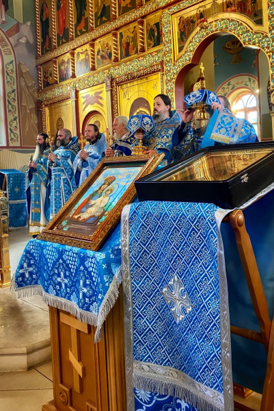 Празднование иконе "Прежде Рождества и по Рождестве Дева"