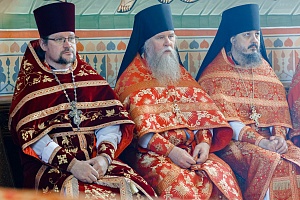 Игумен Алексий сослужил епископу Фоме в Богоявленском храме д. Бородино