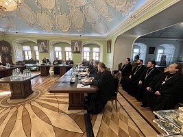 Круглый стол по разработке образовательного модуля «Система публичной власти и особенности деятельности НКО» для студентов Московской духовной академии и клириков Сергиево-Посадской епархии. 