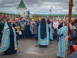 С Днём иконы «Прежде Рождества и по Рождестве Дева»