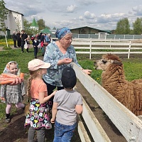 Ученики младших групп Духовно – просветительского Центра при Борисоглебском мужском монастыре г. Дмитрова вместе с родителями и педагогами посетили Николо-Пешношский монастырь.