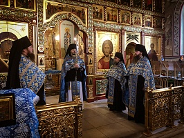 С Днём иконы «Прежде Рождества и по Рождестве Дева»