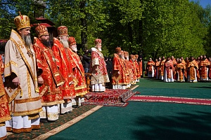 13 мая, в день Собора Бутовских новомучеников на Патриаршем служении участвовал игумен Алексий